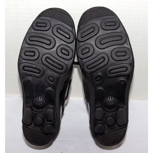 UGG Ashdale Duck Shoes Women's‎ 6 Black Patent Leather Shearling Lined 1901 - Picture 8 of 8